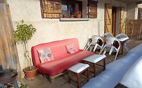 Studio sympa avec terrasse , maxi 4 pers.Briançon